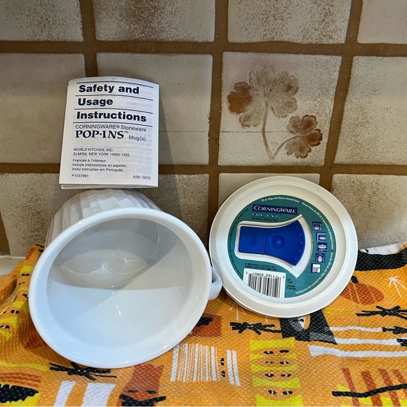 CorningWare 🆕Pop-Ins 22oz Mug Ceramic Stoneware with Plastic Vented Cover~ - Picture 2 of 4